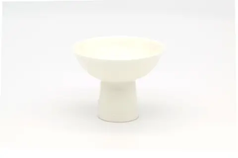 西施白磁馬上杯