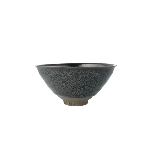 鉄耀光冠茶盌