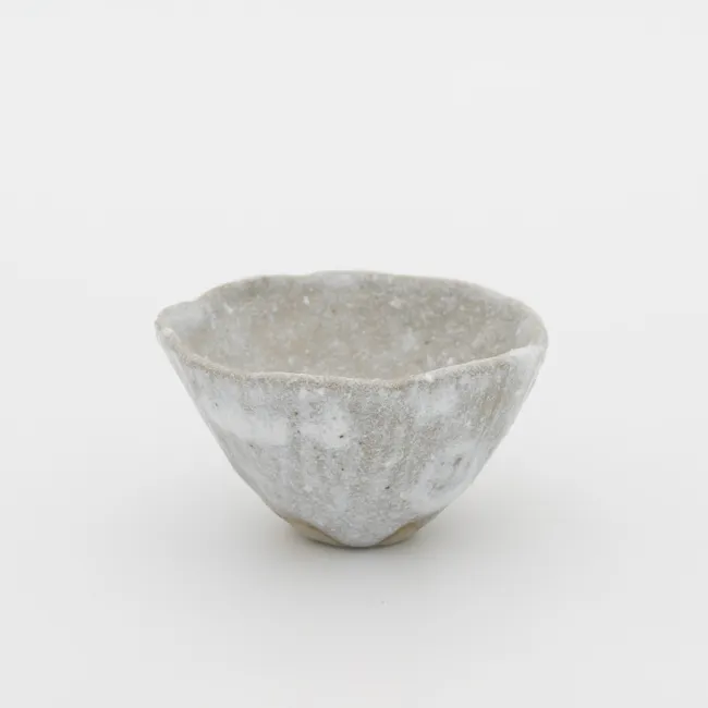 白釉酒盃