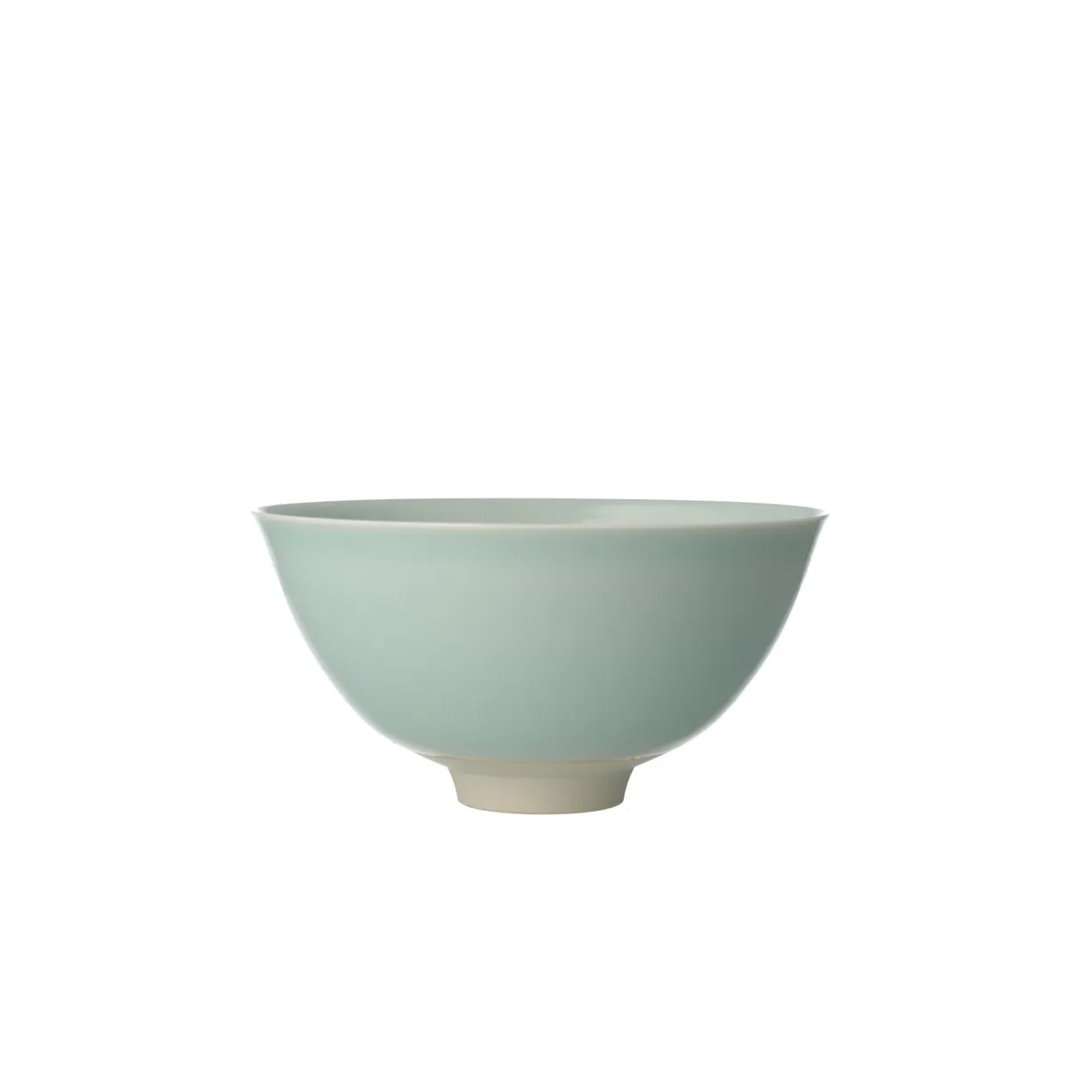 青白磁茶碗