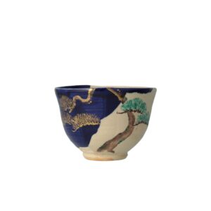 金色彩老松図茶盌